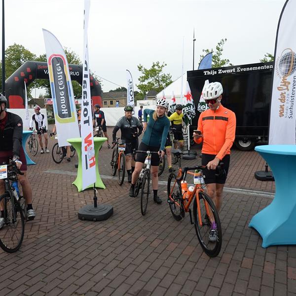 18e Pieter Weening Classic 2023 (foto's Martin de Jong, www.fotopersburomartindejong.nl) | Wielrennen Surhuisterveen