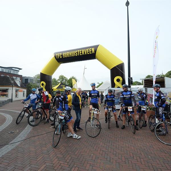 18e Pieter Weening Classic 2023 (foto's Martin de Jong, www.fotopersburomartindejong.nl) | Wielrennen Surhuisterveen