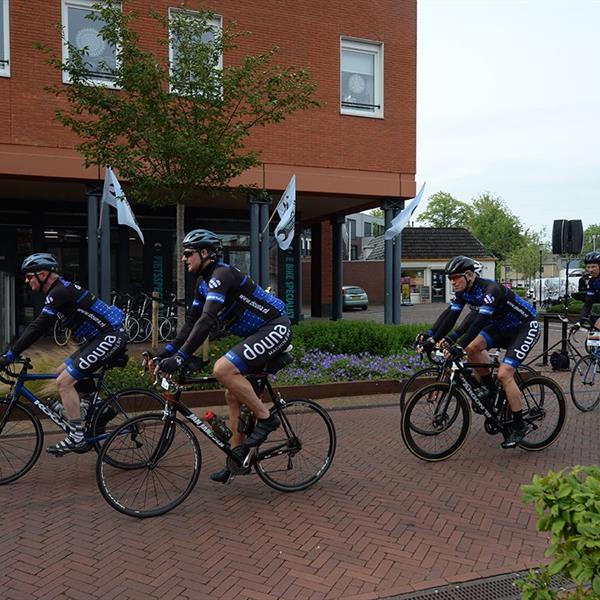 18e Pieter Weening Classic 2023 (foto's Martin de Jong, www.fotopersburomartindejong.nl) | Wielrennen Surhuisterveen