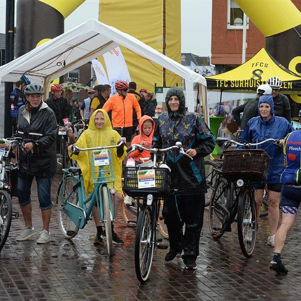 18e Pieter Weening Classic 2023 (foto's Martin de Jong, www.fotopersburomartindejong.nl) | Wielrennen Surhuisterveen