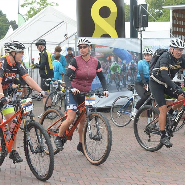 18e Pieter Weening Classic 2023 (foto's Martin de Jong, www.fotopersburomartindejong.nl) | Wielrennen Surhuisterveen