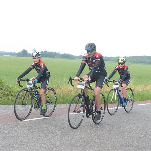 18e Pieter Weening Classic 2023 (foto's Martin de Jong, www.fotopersburomartindejong.nl) | Wielrennen Surhuisterveen