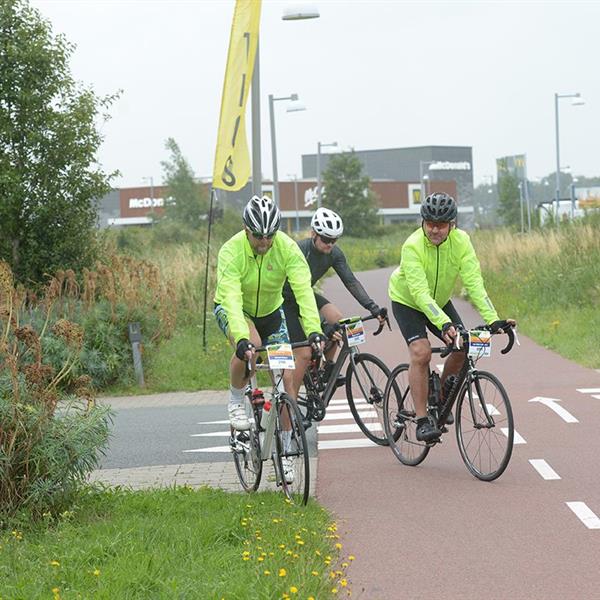 18e Pieter Weening Classic 2023 (foto's Martin de Jong, www.fotopersburomartindejong.nl) | Wielrennen Surhuisterveen