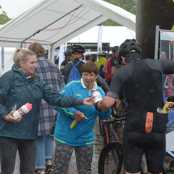 18e Pieter Weening Classic 2023 (foto's Martin de Jong, www.fotopersburomartindejong.nl) | Wielrennen Surhuisterveen