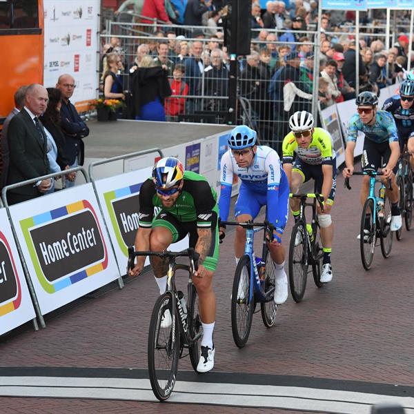 41e Profronde (Foto's Martin de Jong, www.fotopersburomartindejong.nl) | Wielrennen Surhuisterveen