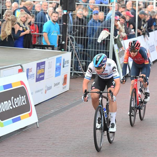 41e Profronde (Foto's Martin de Jong, www.fotopersburomartindejong.nl) | Wielrennen Surhuisterveen