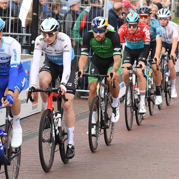 41e Profronde (Foto's Martin de Jong, www.fotopersburomartindejong.nl) | Wielrennen Surhuisterveen