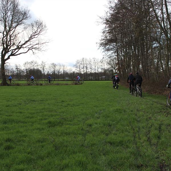 TFCS Veldtoertocht maart 2024 | Wielrennen Surhuisterveen