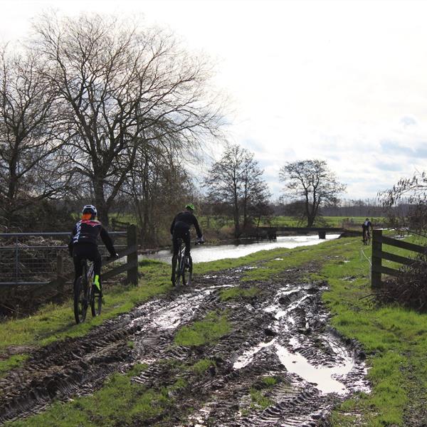 TFCS Veldtoertocht maart 2024 | Wielrennen Surhuisterveen