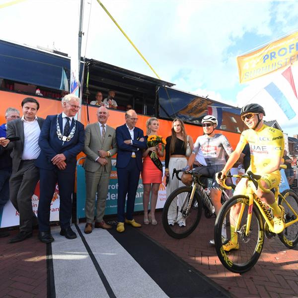 42e Profronde - Foto's Martin de Jong (www.fotopersburomartindejong.nl) | Wielrennen Surhuisterveen