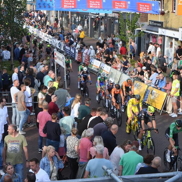 42e Profronde - Foto's Martin de Jong (www.fotopersburomartindejong.nl) | Wielrennen Surhuisterveen