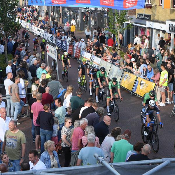 42e Profronde - Foto's Martin de Jong (www.fotopersburomartindejong.nl) | Wielrennen Surhuisterveen