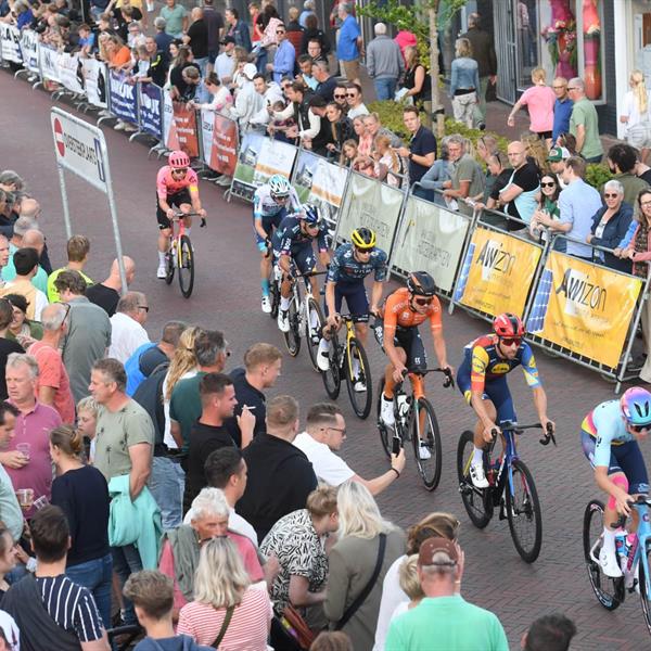 42e Profronde - Foto's Martin de Jong (www.fotopersburomartindejong.nl) | Wielrennen Surhuisterveen