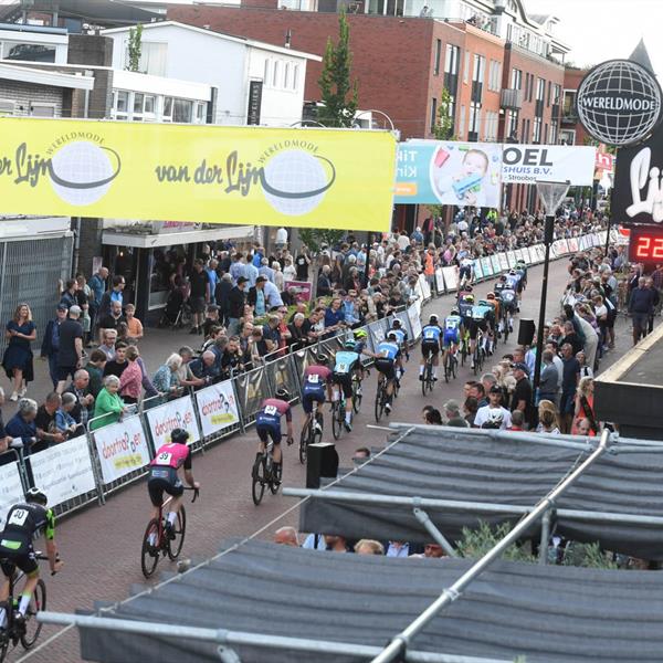 42e Profronde - Foto's Martin de Jong (www.fotopersburomartindejong.nl) | Wielrennen Surhuisterveen