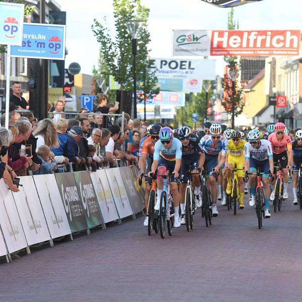 42e Profronde - Foto's Martin de Jong (www.fotopersburomartindejong.nl) | Wielrennen Surhuisterveen