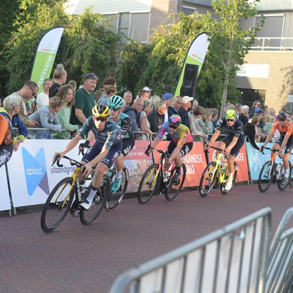 42e Profronde - Foto's Martin de Jong (www.fotopersburomartindejong.nl) | Wielrennen Surhuisterveen