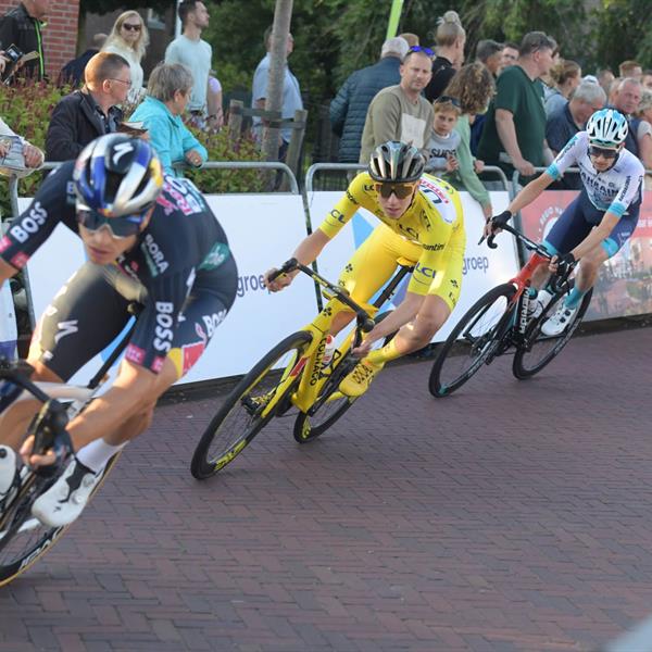 42e Profronde - Foto's Martin de Jong (www.fotopersburomartindejong.nl) | Wielrennen Surhuisterveen