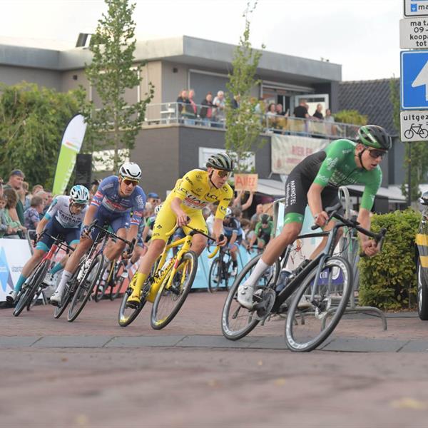 42e Profronde - Foto's Martin de Jong (www.fotopersburomartindejong.nl) | Wielrennen Surhuisterveen