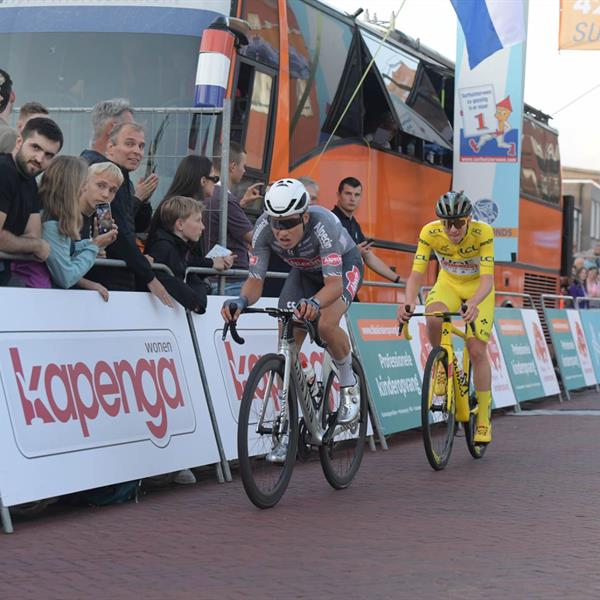 42e Profronde - Foto's Martin de Jong (www.fotopersburomartindejong.nl) | Wielrennen Surhuisterveen