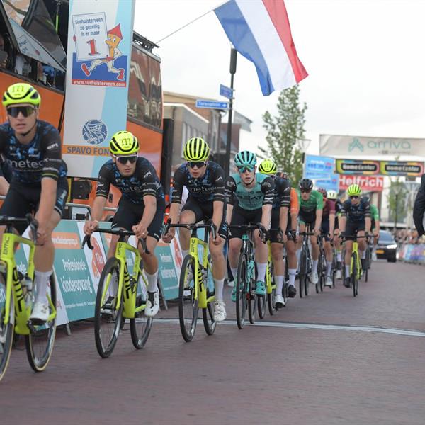 42e Profronde - Foto's Martin de Jong (www.fotopersburomartindejong.nl) | Wielrennen Surhuisterveen