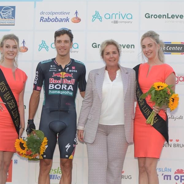 42e Profronde - Foto's Martin de Jong (www.fotopersburomartindejong.nl) | Wielrennen Surhuisterveen