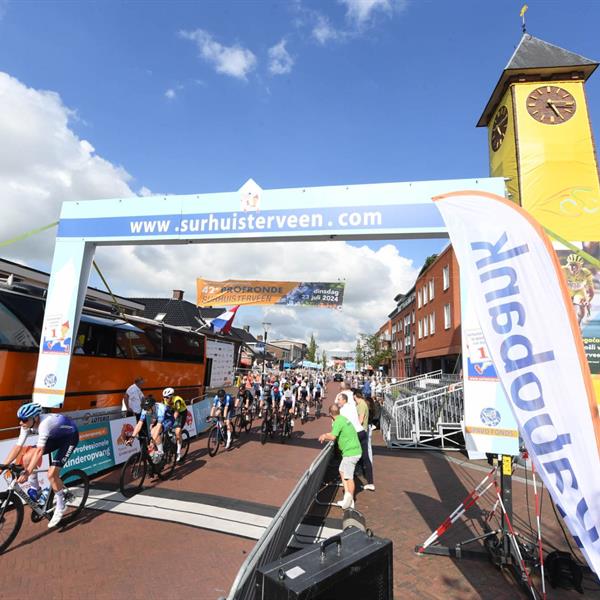42e Profronde - Foto's Martin de Jong (www.fotopersburomartindejong.nl) | Wielrennen Surhuisterveen