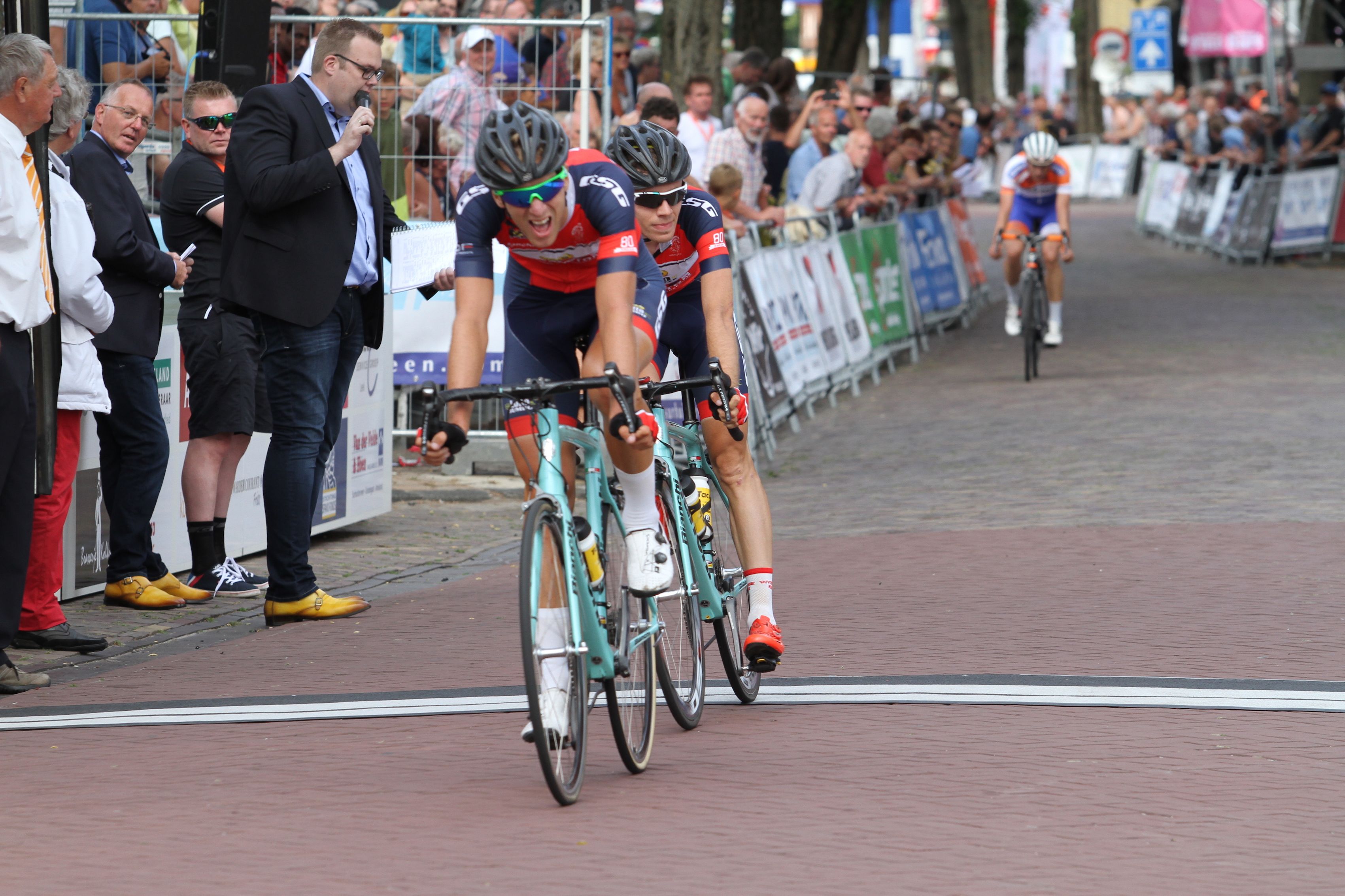 Björn Bakker naar Vlasman Cycling Team