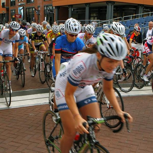 32e Profronde Surhuisterveen 2013 - Dames | Wielrennen Surhuisterveen