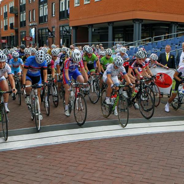 32e Profronde Surhuisterveen 2013 - Dames | Wielrennen Surhuisterveen