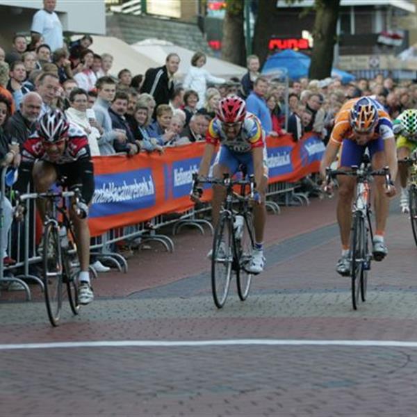 24e Profronde Surhuisterveen 2005 | Wielrennen Surhuisterveen