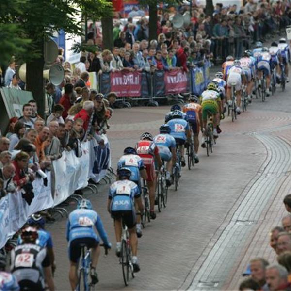 24e Profronde Surhuisterveen 2005 | Wielrennen Surhuisterveen