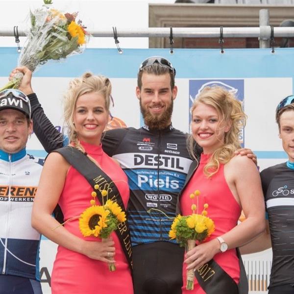 36e Profronde van Surhuisterveen 2017 (foto's AWFoto.nl) | Wielrennen Surhuisterveen