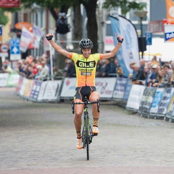 36e Profronde van Surhuisterveen 2017 (foto's AWFoto.nl) | Wielrennen Surhuisterveen