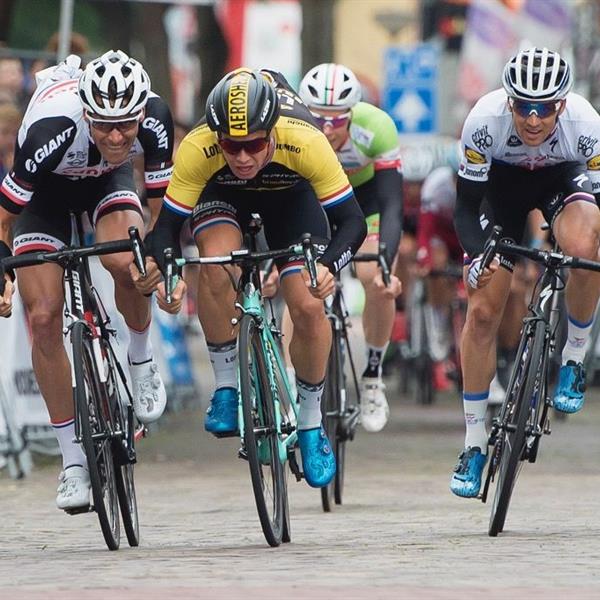 36e Profronde van Surhuisterveen 2017 (foto's AWFoto.nl) | Wielrennen Surhuisterveen