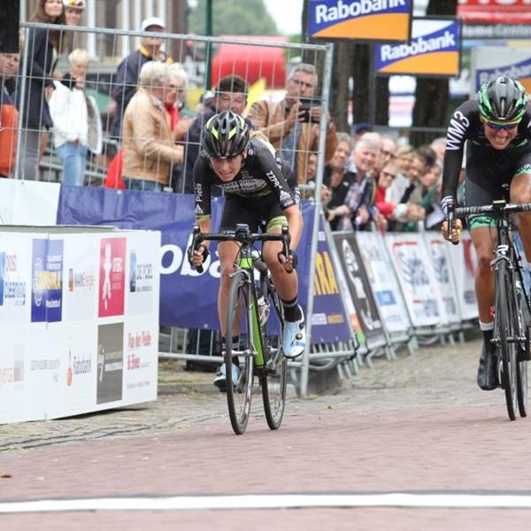 36e Profronde van Surhuisterveen 2017 - dames (foto's Edo Werkman) | Wielrennen Surhuisterveen