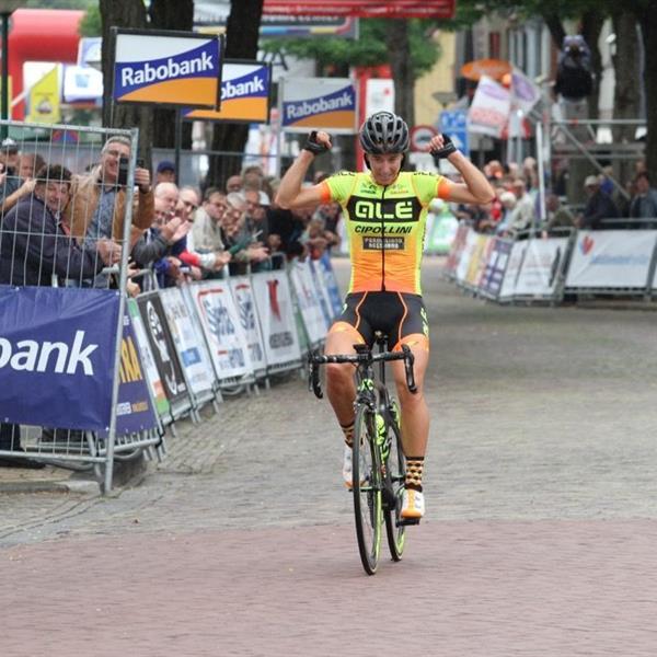 36e Profronde van Surhuisterveen 2017 - dames (foto's Edo Werkman) | Wielrennen Surhuisterveen