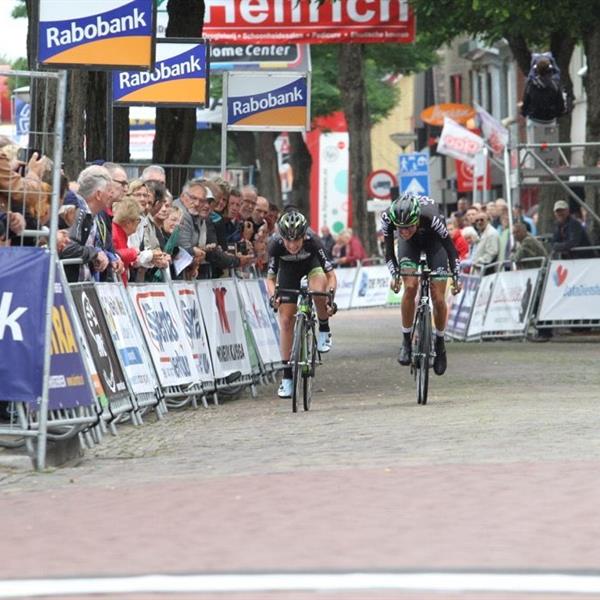 36e Profronde van Surhuisterveen 2017 - dames (foto's Edo Werkman) | Wielrennen Surhuisterveen