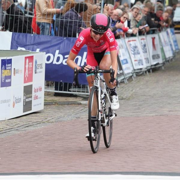 36e Profronde van Surhuisterveen 2017 - dames (foto's Edo Werkman) | Wielrennen Surhuisterveen