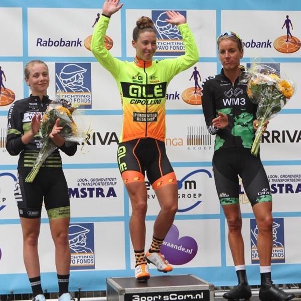 36e Profronde van Surhuisterveen 2017 - dames (foto's Edo Werkman) | Wielrennen Surhuisterveen