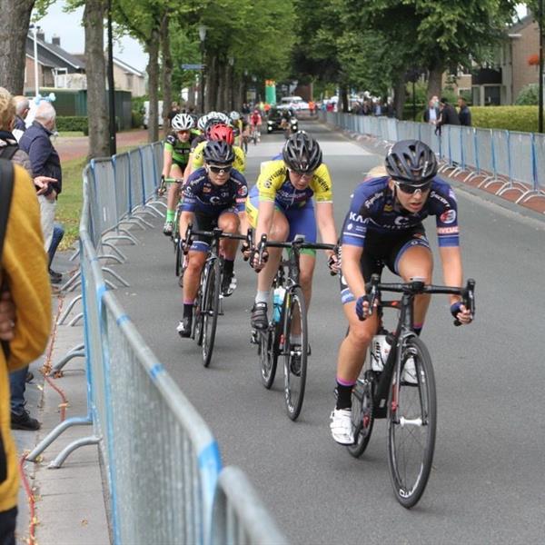 36e Profronde van Surhuisterveen 2017 - dames (foto's Edo Werkman) | Wielrennen Surhuisterveen