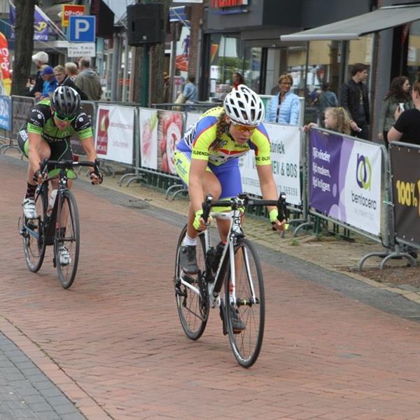 36e Profronde van Surhuisterveen 2017 - dames (foto's Edo Werkman) | Wielrennen Surhuisterveen