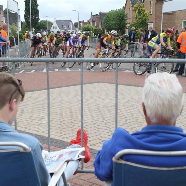 36e Profronde van Surhuisterveen 2017 - dames (foto's Edo Werkman) | Wielrennen Surhuisterveen