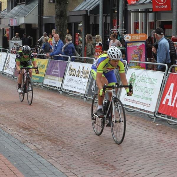 36e Profronde van Surhuisterveen 2017 - dames (foto's Edo Werkman) | Wielrennen Surhuisterveen