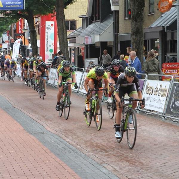 36e Profronde van Surhuisterveen 2017 - dames (foto's Edo Werkman) | Wielrennen Surhuisterveen