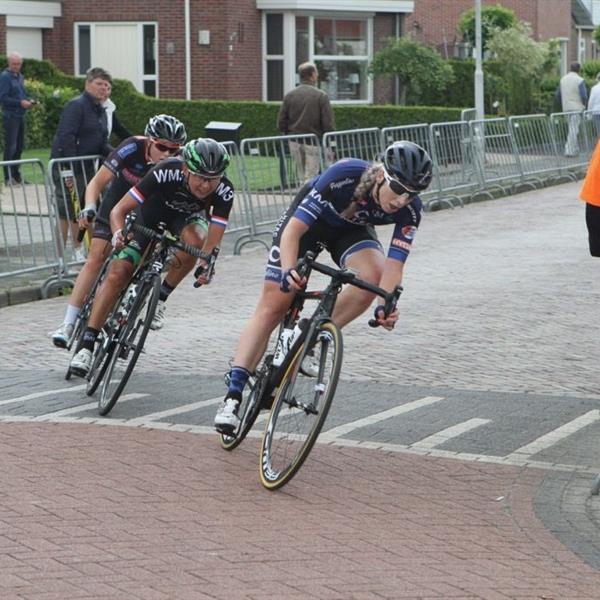 36e Profronde van Surhuisterveen 2017 - dames (foto's Edo Werkman) | Wielrennen Surhuisterveen
