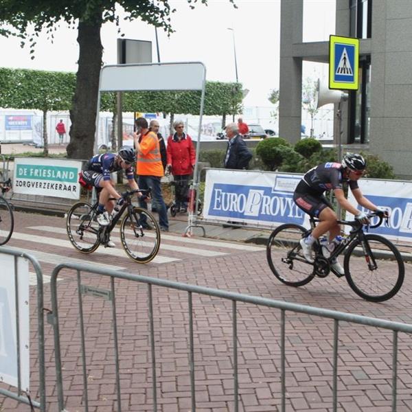 36e Profronde van Surhuisterveen 2017 - dames (foto's Edo Werkman) | Wielrennen Surhuisterveen