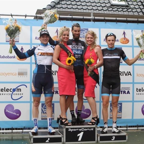 36e Profronde van Surhuisterveen 2017 - elite (foto's Edo Werkman) | Wielrennen Surhuisterveen