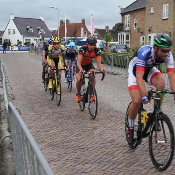 36e Profronde van Surhuisterveen 2017 - elite (foto's Edo Werkman) | Wielrennen Surhuisterveen