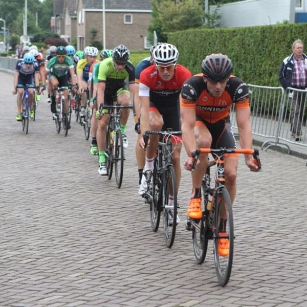 36e Profronde van Surhuisterveen 2017 - elite (foto's Edo Werkman) | Wielrennen Surhuisterveen