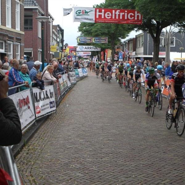 36e Profronde van Surhuisterveen 2017 - elite (foto's Edo Werkman) | Wielrennen Surhuisterveen